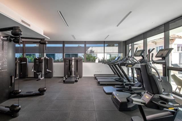 Detail Gallery Image 36 of 37 For 589 Palm St, San Diego,  CA 92103 - 2 Beds | 2/1 Baths