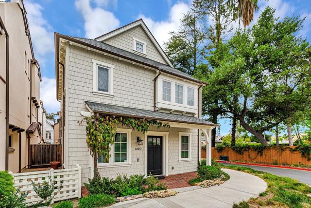 43150 Calle Familia, Fremont CA: https://media.crmls.org/mediaz/343795e1-5b9c-4b3c-8fd8-9b7cec756a7d.jpg