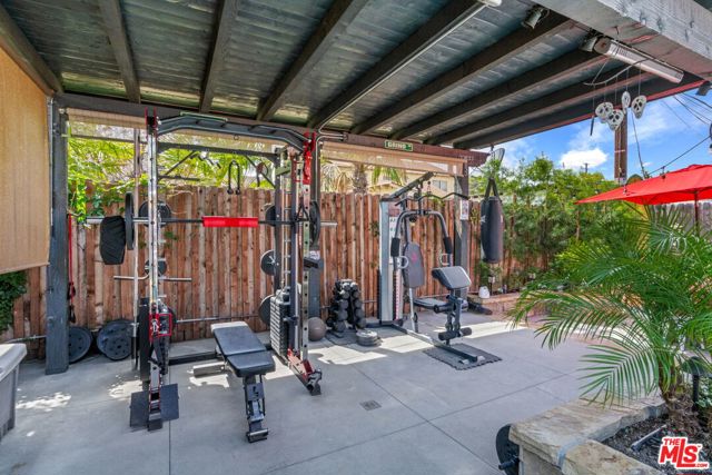 521 S Parish Place, Burbank CA: https://media.crmls.org/mediaz/343799f2-f504-423e-b601-e942e3962058.jpg