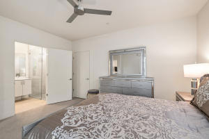 211 The, Palm Springs CA: https://media.crmls.org/mediaz/3439d852-58e6-4fc5-98f6-ae87316e8c2c.jpg