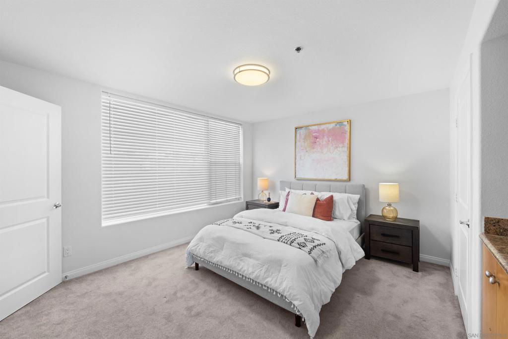 924 Hornblend St - photo 19