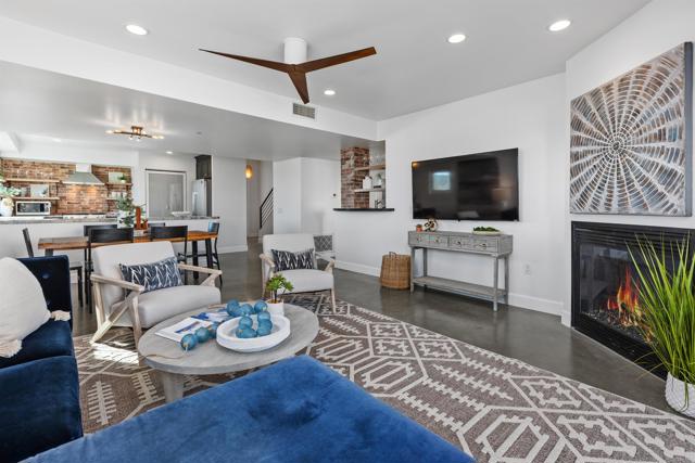 Detail Gallery Image 21 of 55 For 401 N Coast Hwy #301,  Oceanside,  CA 92054 - 3 Beds | 3 Baths