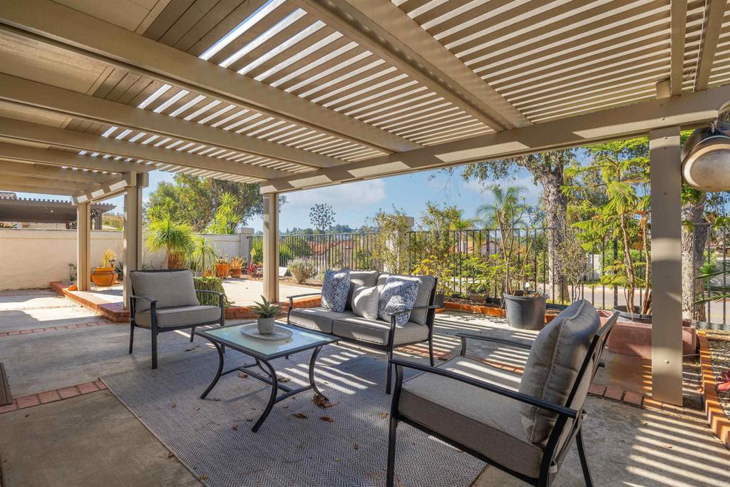 13025 Avenida Marbella - photo 18