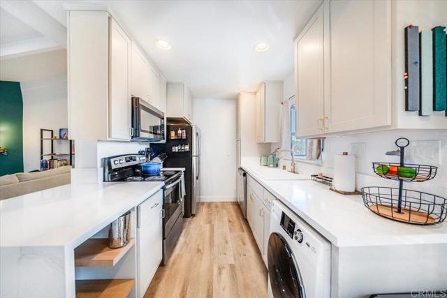 Detail Gallery Image 7 of 30 For 4219 44th St #4,  San Diego,  CA 92115 - 2 Beds | 2 Baths