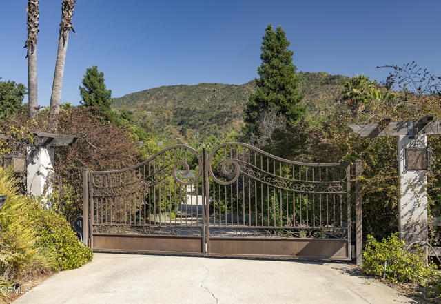 741 Saddle Lane, Ojai CA: https://media.crmls.org/mediaz/343d84b1-3b6d-4841-957d-fc9a3a317a3e.jpg