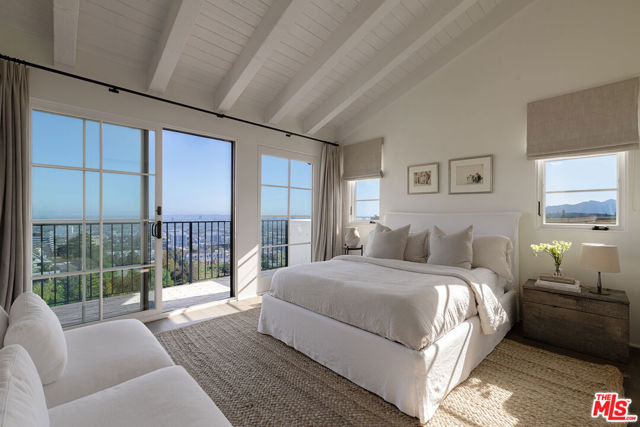 7100 La Presa Drive, Los Angeles CA: https://media.crmls.org/mediaz/343f539e-0a50-4fa5-9af2-411adc2c1c25.jpg