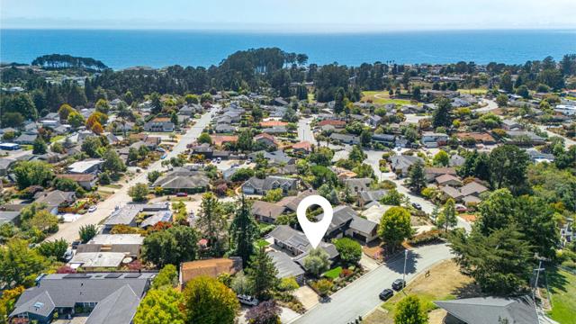 230 Thunderbird Drive, Aptos CA: https://media.crmls.org/mediaz/343f732e-e056-466c-ae8e-323daaa24414.jpg