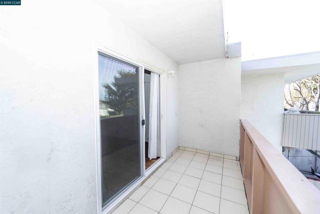 1700 Market Ave, San Pablo CA: https://media.crmls.org/mediaz/3440effc-8cd8-4118-a883-d818b4f7b518.jpg