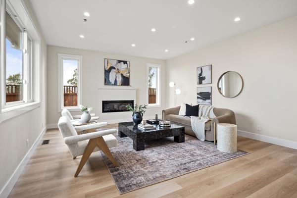 575 Seymour Street, Half Moon Bay CA: https://media.crmls.org/mediaz/3441aeba-7224-46f6-a31b-f9ca98bf81f0.jpg