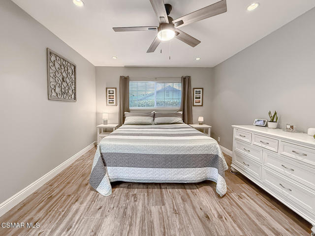 751 Muirfield Avenue, Simi Valley CA: https://media.crmls.org/mediaz/3441b06e-dadb-4441-a63a-18e0f0a88cde.jpg