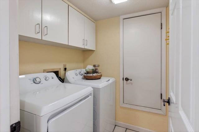 1190 Maria Privada, Mountain View CA: https://media.crmls.org/mediaz/34421800-58e6-489f-aa1c-b8030645bdcd.jpg