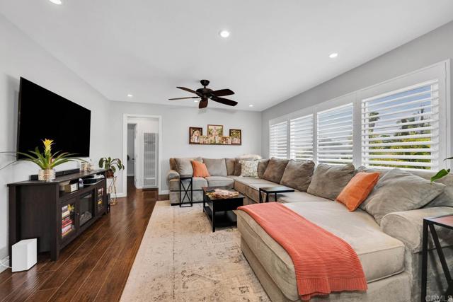962 Wilson Avenue, El Cajon CA: https://media.crmls.org/mediaz/34426d58-0f0c-4ad9-9db6-2568bca05f0d.jpg