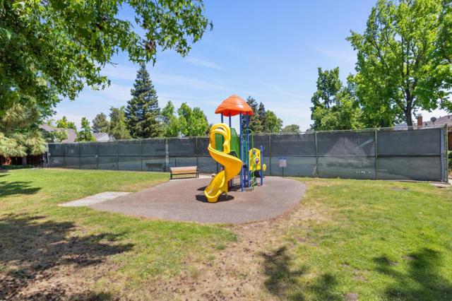 10892 Northfield Square, Cupertino CA: https://media.crmls.org/mediaz/3442aa99-b4c0-4826-8f4c-bb5a52334da3.jpg