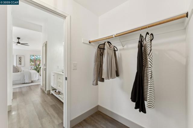 3075 Shiles Loop, Brentwood CA: https://media.crmls.org/mediaz/34438f12-0736-4582-96f7-806ce702f0df.jpg