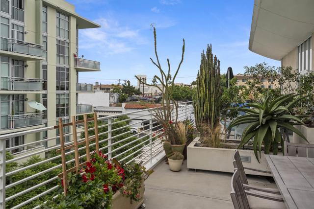 3788 Park Blvd, San Diego CA: https://media.crmls.org/mediaz/344430b4-368e-4eae-86d4-5237cf0679ae.jpg
