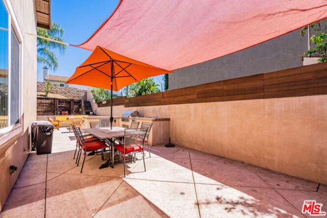 5402 CEDARHAVEN Drive, Agoura Hills CA: https://media.crmls.org/mediaz/3445930e-ba99-400b-84b8-d3e3587a741d.jpg