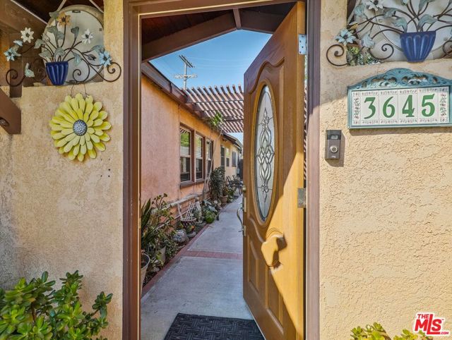 3645 Beethoven Street, Los Angeles CA: https://media.crmls.org/mediaz/3445d961-1046-4ead-ad61-434d6f477d10.jpg