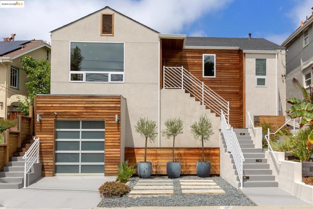 678 Walavista Ave, Oakland CA: https://media.crmls.org/mediaz/3446220a-8d19-4751-9a80-2fea7826b34b.jpg