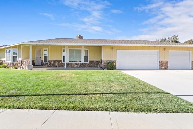 225 Rio Vista Drive, King City CA: https://media.crmls.org/mediaz/344691e0-9468-4008-a5b5-f1c7dbaa9168.jpg
