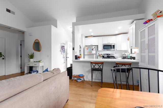 4341 43 Banning St, San Diego CA: https://media.crmls.org/mediaz/3446d8ba-d4ae-4660-af10-c66d4935def9.jpg