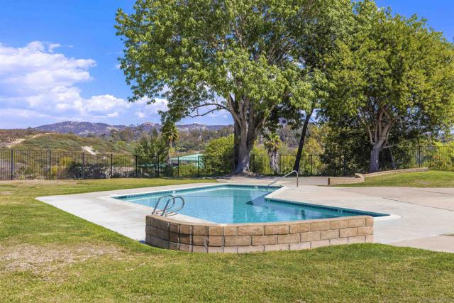 12194 Wilsey Way, Poway CA: https://media.crmls.org/mediaz/3446edcb-8359-40a2-abb1-1ed94a5153c7.jpg