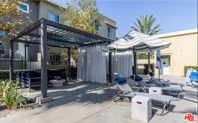 552 E Carson Street, Carson CA: https://media.crmls.org/mediaz/3447c431-16d2-48fb-9792-94c2d9b9a400.jpg