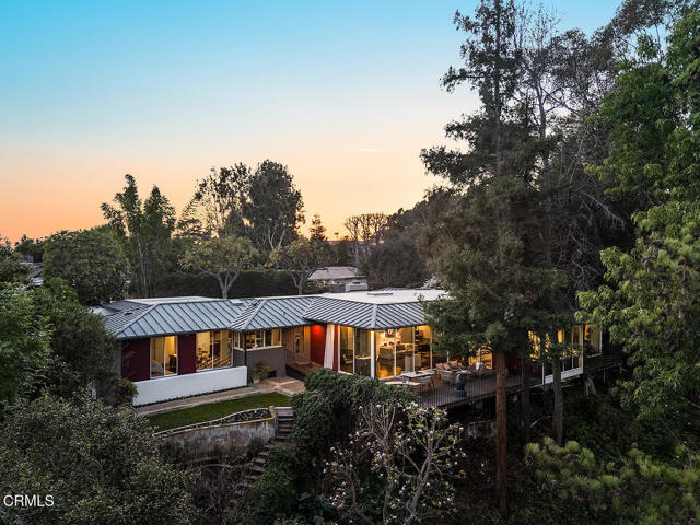 Detail Gallery Image 6 of 7 For 1436 Hillcrest Ave, Pasadena,  CA 91106 - 3 Beds | 3 Baths