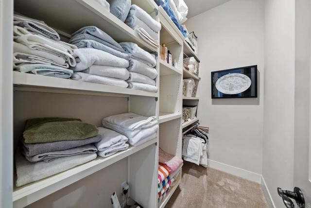 13495 Del Poniente Road, Poway CA: https://media.crmls.org/mediaz/3449339b-cca8-4585-885f-f603ff15c563.jpg
