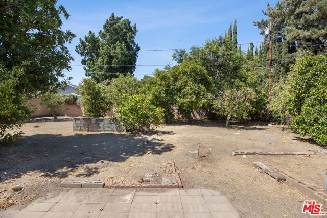 2659 Luray Circle, Simi Valley CA: https://media.crmls.org/mediaz/34494d7a-99fc-4048-9c9f-9ee19eeac6e6.jpg