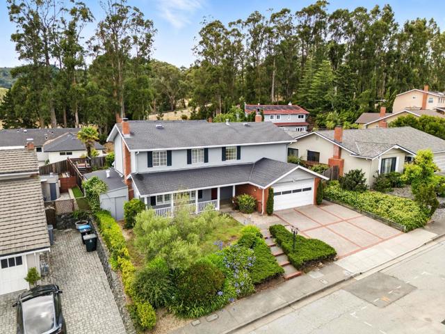 1675 Escalante Way, Burlingame CA: https://media.crmls.org/mediaz/3449f560-6d16-488d-b052-ab3f0ce1b6b4.jpg