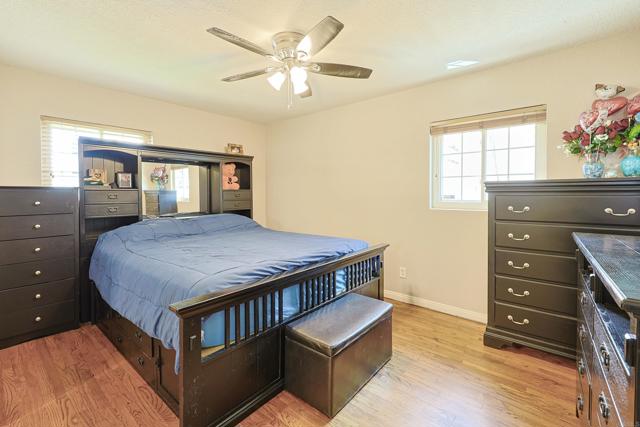 Image 11 of 27 For 7907 Longdale