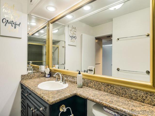 1830 Avenida Del Mundo, Coronado CA: https://media.crmls.org/mediaz/344ca979-e6f0-4058-839e-db93a406e333.jpg