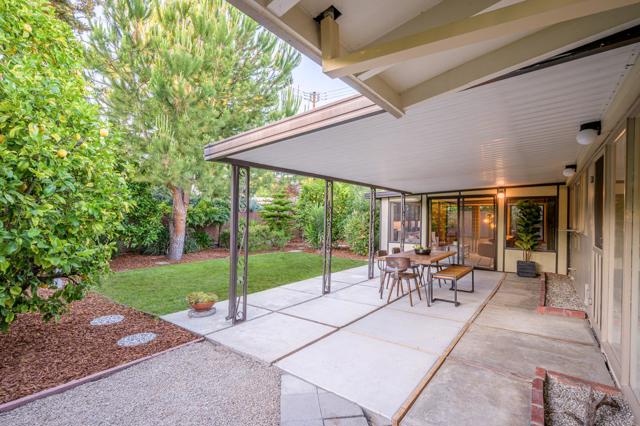 3129 Stelling Drive, Palo Alto CA: https://media.crmls.org/mediaz/344d170f-fff4-4a6d-bb11-986f693b358a.jpg