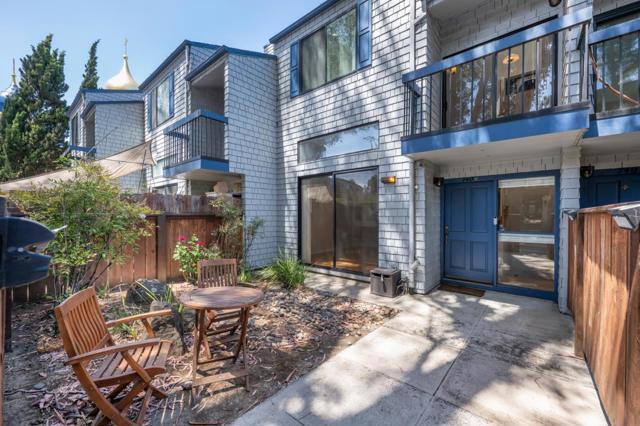 740 El Camino Real, Burlingame CA: https://media.crmls.org/mediaz/344d22b8-807c-4f88-ab74-e36fc34fae2e.jpg