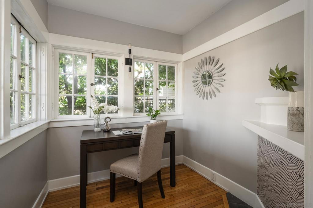 1421 Edgemont St. - photo 8