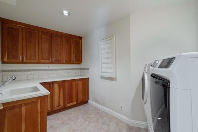 55 Vista Verde Way, Portola Valley CA: https://media.crmls.org/mediaz/344da27b-63eb-46cc-90dd-326fae5d5d87.jpg