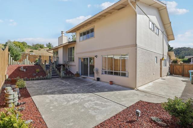 908 Park Pacifica Avenue, Pacifica CA: https://media.crmls.org/mediaz/344dc808-9663-47d2-800e-94a61734bbda.jpg