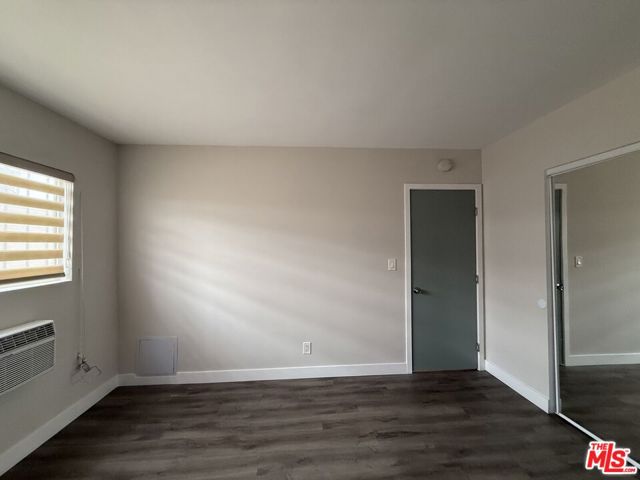 1625 Franklin Street, Santa Monica CA: https://media.crmls.org/mediaz/344de018-b1a0-4af2-a6d4-20e6467f1b71.jpg