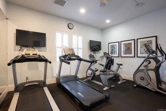 Detail Gallery Image 45 of 54 For 4336 Harbor Way, Oceanside,  CA 92056 - 3 Beds | 3/1 Baths