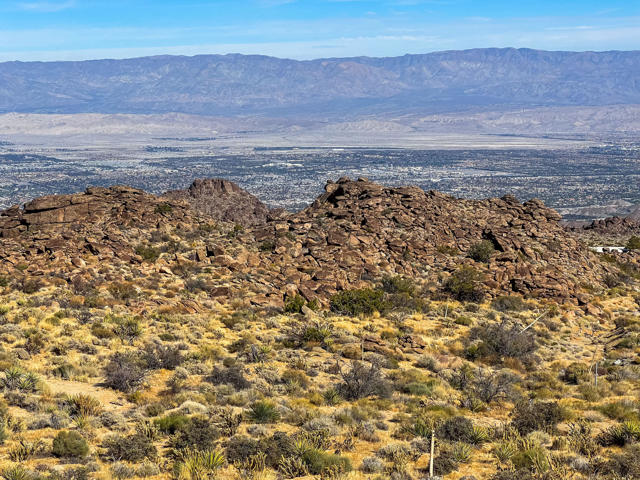 Image 83 of 108 For 56375 Bighorn Drive
