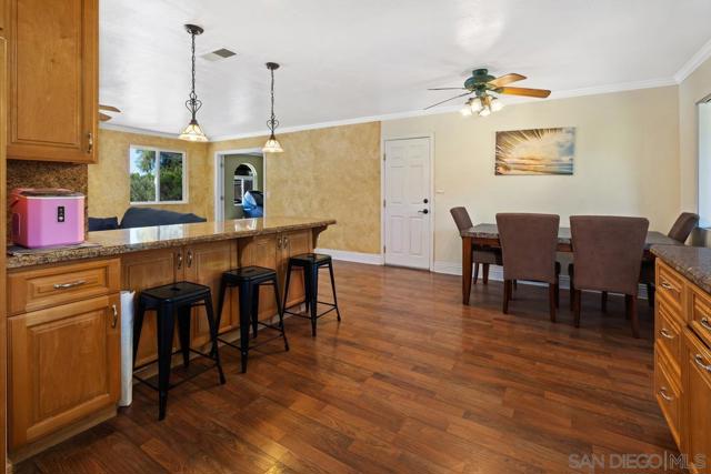 1140 Cloverleaf Dr, El Cajon CA: https://media.crmls.org/mediaz/345129e0-2bde-4206-890b-100393b2dc74.jpg