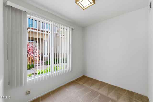 Detail Gallery Image 10 of 42 For 11805 San Tropez Pl, Moorpark,  CA 93021 - 3 Beds | 2/1 Baths