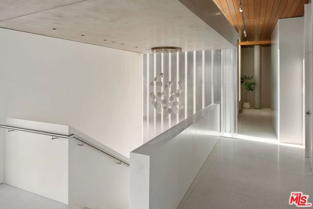 1430 Sunset Plaza Drive, Los Angeles CA: https://media.crmls.org/mediaz/3453c18d-a88a-48a7-9d0b-d600fbd61f8d.jpg