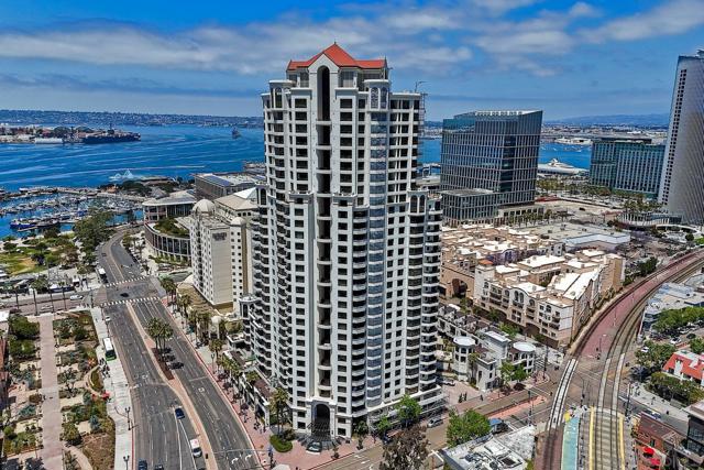 700 W Harbor Dr, San Diego CA: https://media.crmls.org/mediaz/345472e8-d90e-41d7-b09d-622ea0a48d99.jpg