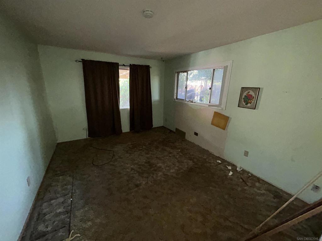 https://media.crmls.org/mediaz/34547fd5-f9c0-4916-b686-9c80541ed0b5.jpg?preset=X-Large