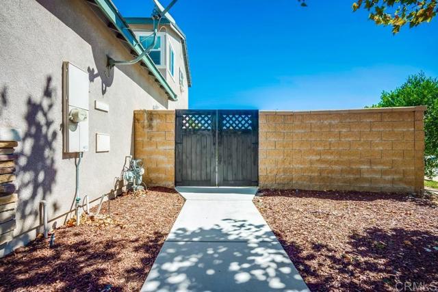 30826 Prairie Smoke Circle, Murrieta CA: https://media.crmls.org/mediaz/3454e5f5-422c-4844-840b-16dab667ebe1.jpg