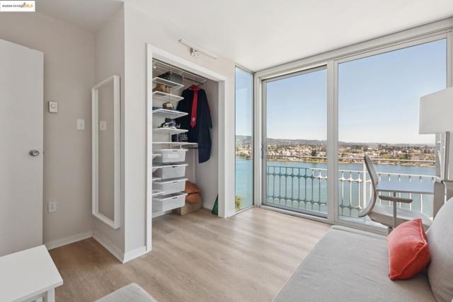 1555 Lakeside Dr, Oakland CA: https://media.crmls.org/mediaz/34555f01-d2b4-4cfe-9b6b-637472340c3e.jpg