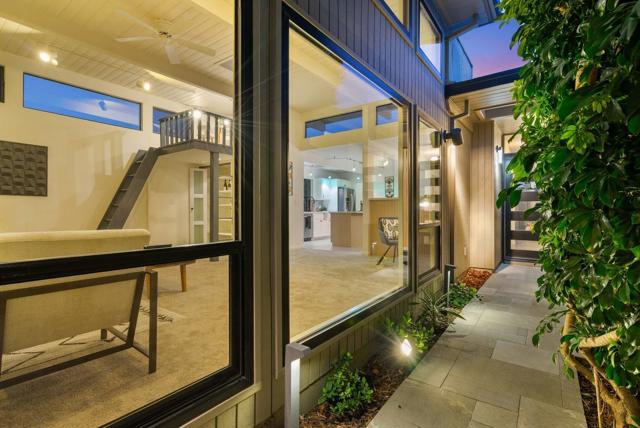 938 Ferngrove Drive, Cupertino CA: https://media.crmls.org/mediaz/3455b970-b6e5-40a4-a019-f9fb3442a63f.jpg