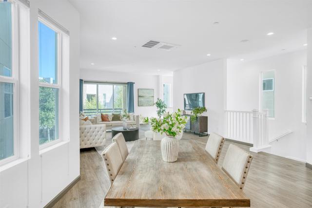5792 Barley Rd, Dublin CA: https://media.crmls.org/mediaz/3455e299-124e-4d15-a229-81976c40924d.jpg