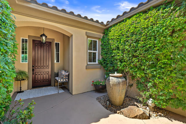 56925 Mountain, La Quinta CA: https://media.crmls.org/mediaz/3456010e-b9a2-4099-b7da-9a6b55f63ba2.jpg